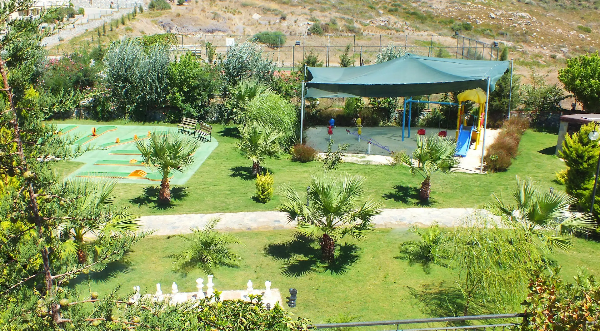 Lakeside Garden Bogazici