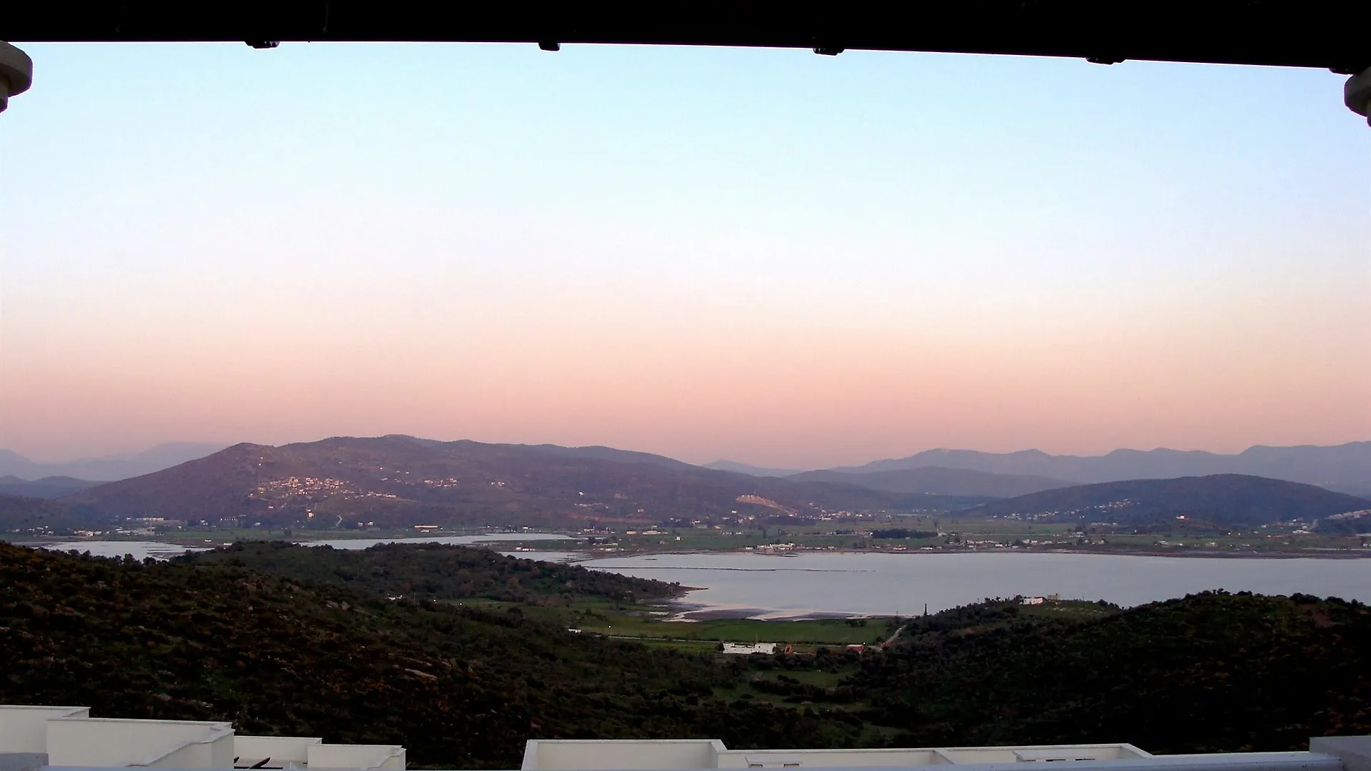 Lakeside Garden Bogazici Apartament