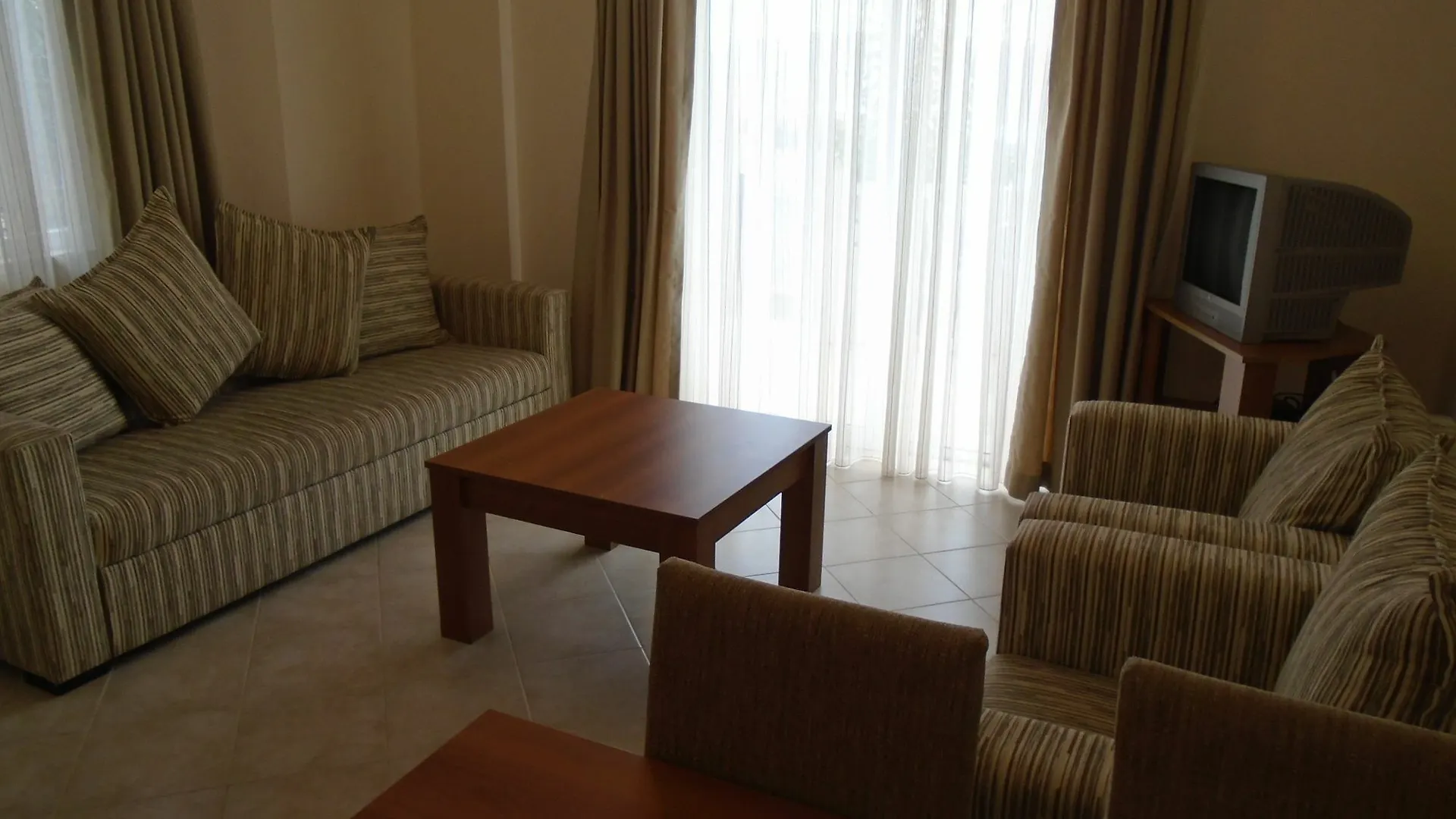 Lakeside Garden Bogazici Apartament